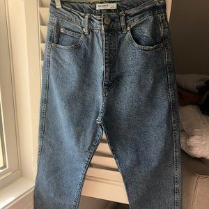 Pull and Bear Slim Fit Mom Jean